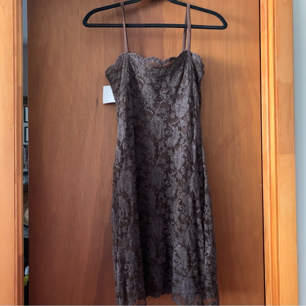 A. Gold E. (A.G.E)  NWT Brown Lace Stretchy Lined Dress with Straps. Medium.